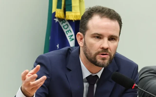 Durigan prevê envio de MP do Imposto Seletivo após eleições