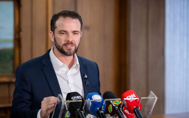 Previsão de superávit no Orçamento de 2027 está mantida, diz Durigan