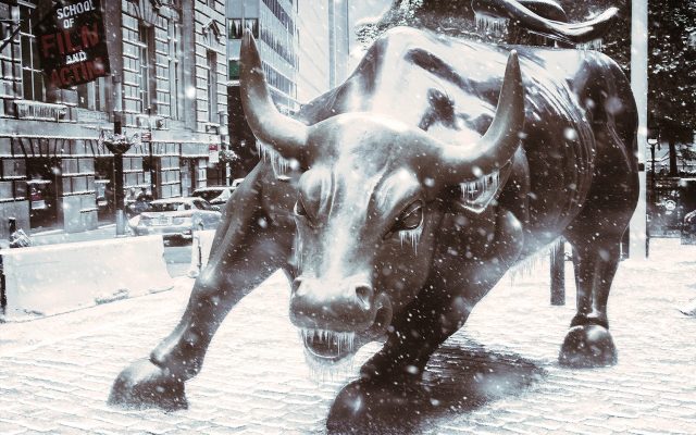 Wall Street recua com peso dos Treasuries e do petróleo