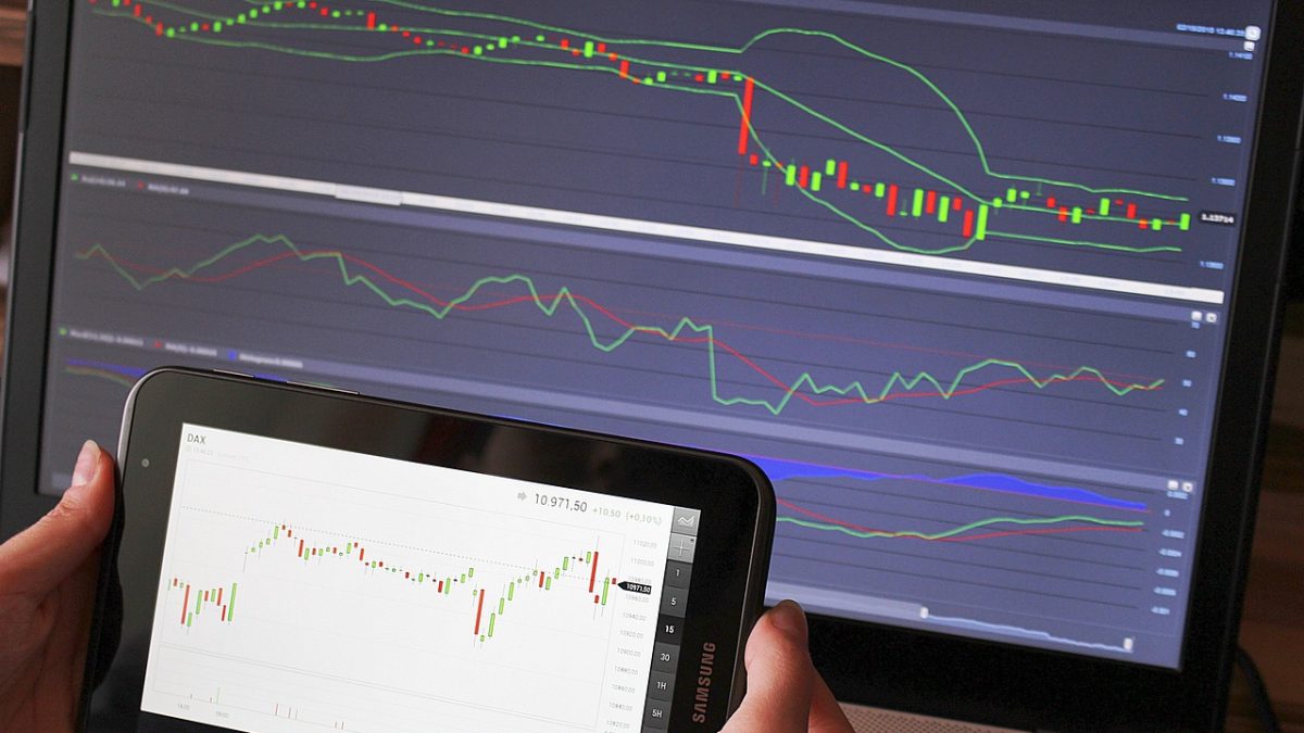 Agenda: Apesar de feriados pelo mundo, indicadores e falas de autoridades ficam no radar do mercado