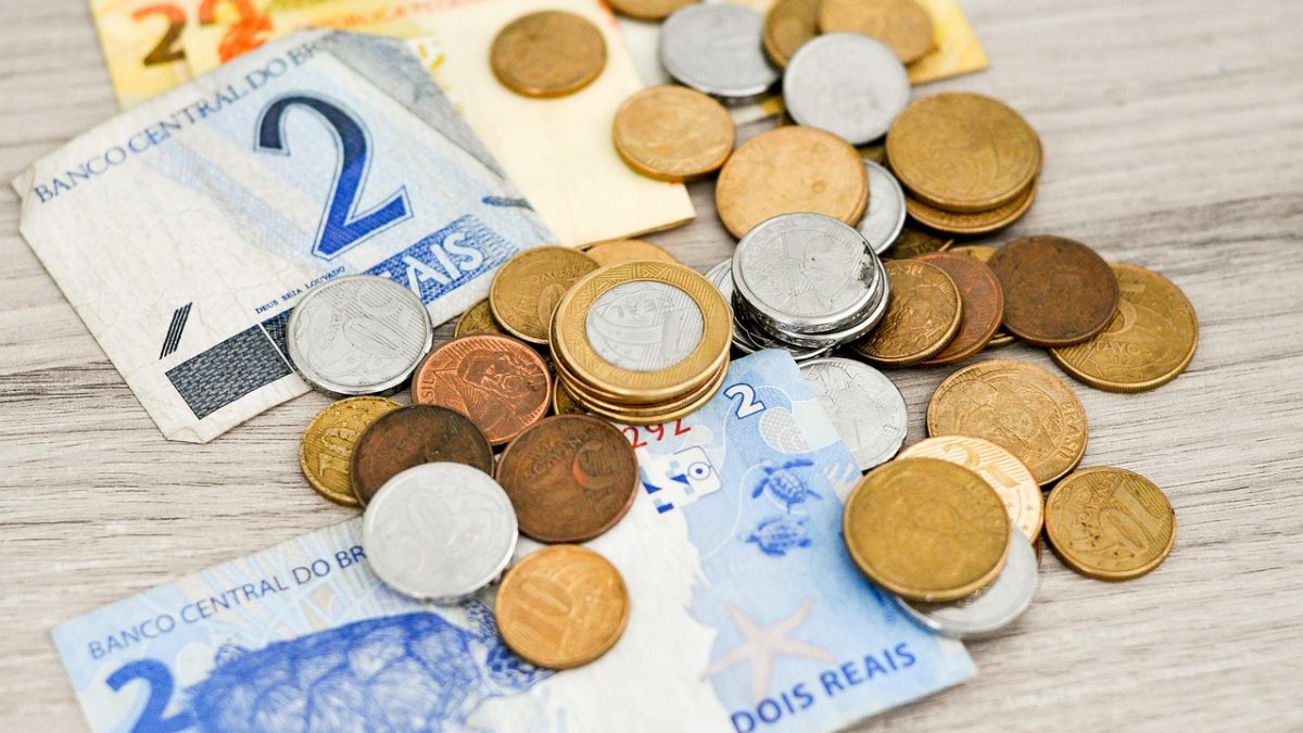 O preço das coisas vai subir com a reforma tributária? Especialistas veem risco para inflação de 2027