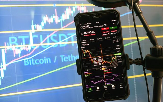 Day trade: Compre Brava Energia (BRAV3) e venda Cemig (CMIG4) para ganhar até 1,4% hoje (8), segundo a Ágora