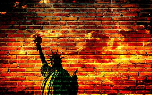 Wall Street recua pressionado por preocupações sobre IA; Nasdaq cai 2% e tem pior semana desde junho
