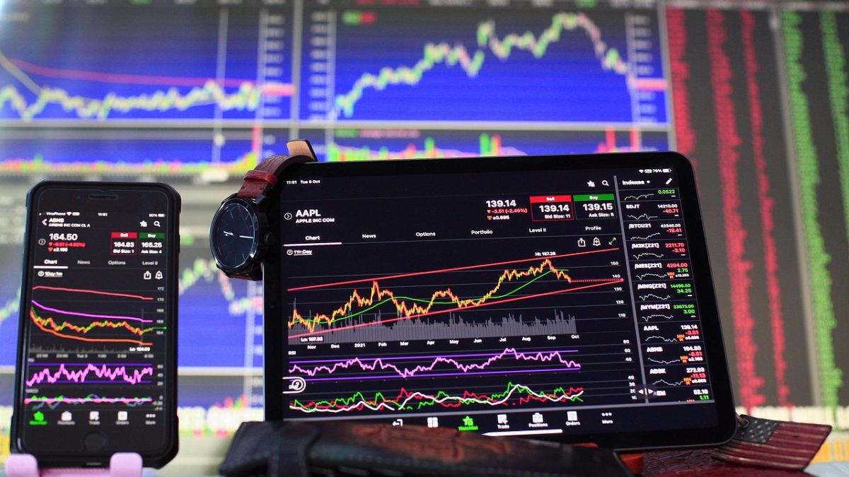 iFood compra empresa de benefícios Caju e dobra presença no setor de vales-alimentação