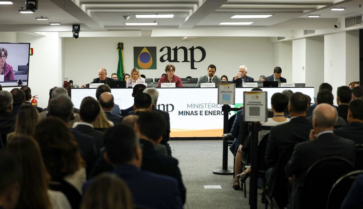Leilão da ANP arrecada R$ 3 bilhões com a venda de 49 blocos
